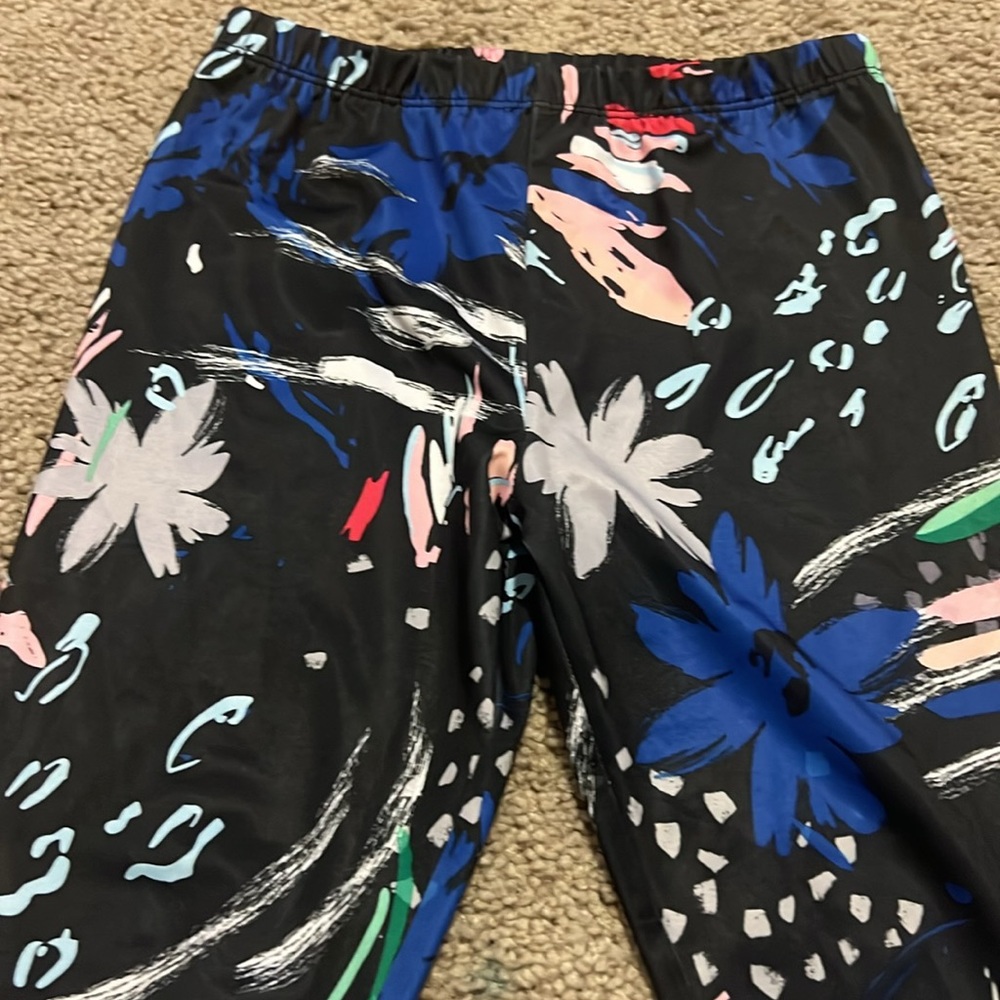 Adidas capris - Picture 2 of 2